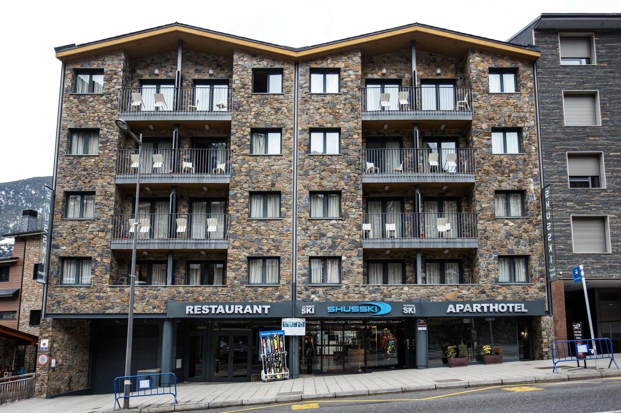 Apartaments Shusski Encamp Exteriér fotografie